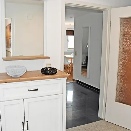 04 Leuchtturm Apartment *